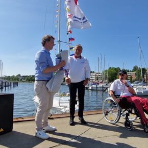 Feierliche Gründung des Stützpunktes Schleswig mit Bootstaufe der "Cecilia Litle"